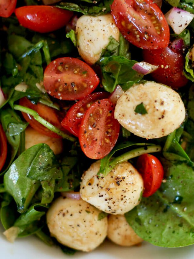 Spinach Caprese Salad with Balsamic Vinaigrette