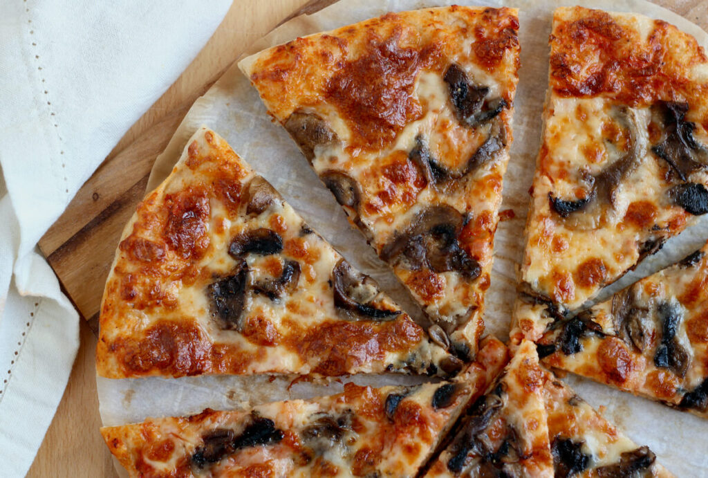 Best Mushrooms for Pizza (12 Types Compared) - Everyday Homemade