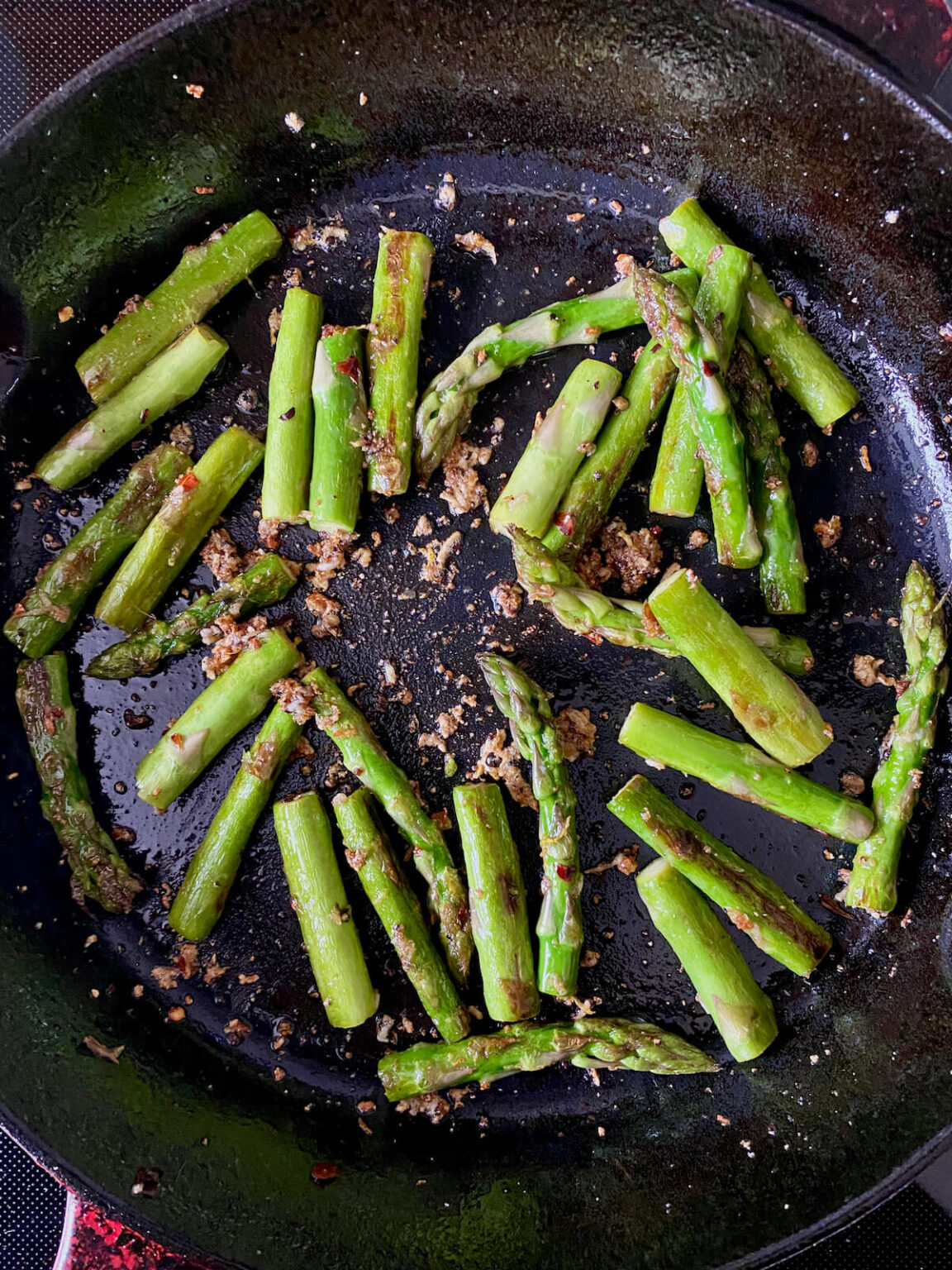 Cast Iron Asparagus (Sautéed Asparagus With Garlic and Lemon) Everyday Homemade