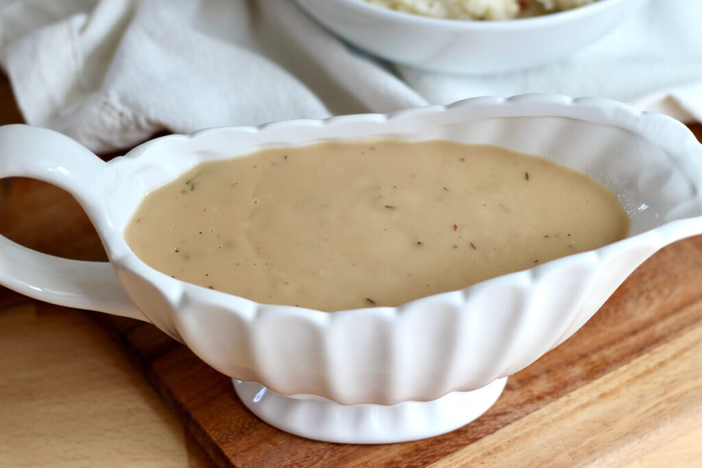 Homemade Chicken Gravy - Everyday Homemade