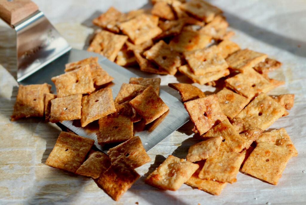 Sourdough Discard Cheese Crackers - Everyday Homemade